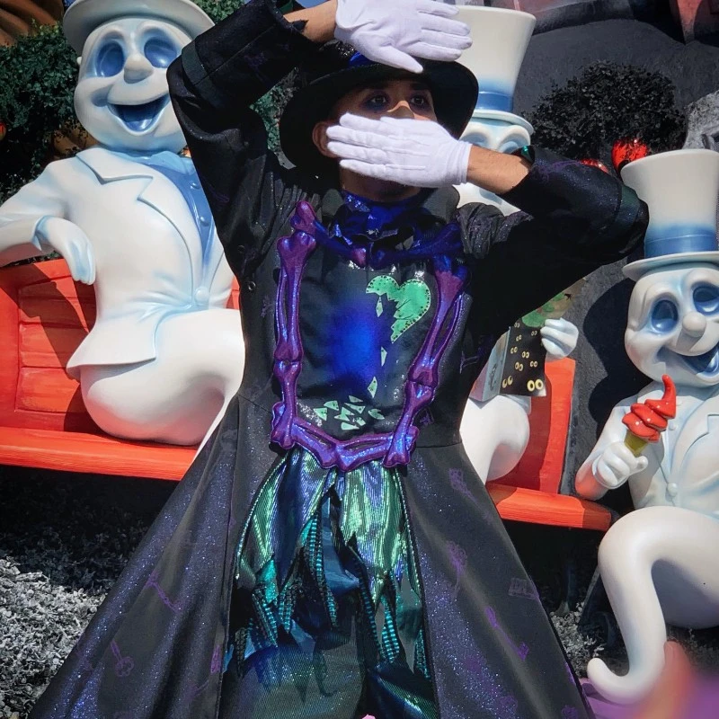 ディズニーパレード スプーキーブー 求婚者衣装 · narikiri